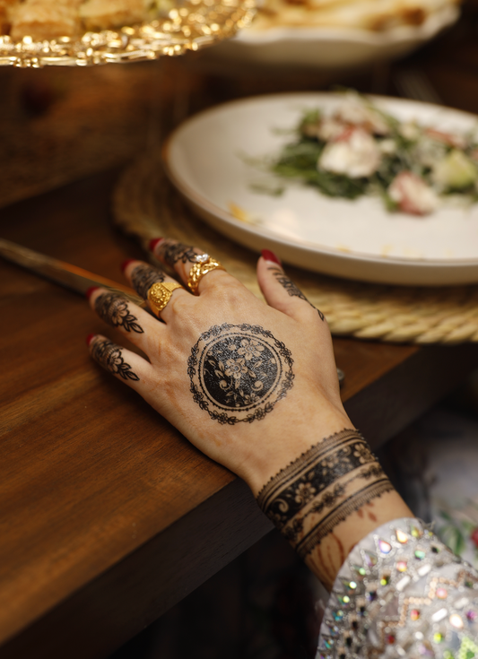 Black Henna Tattoo: HAWA
